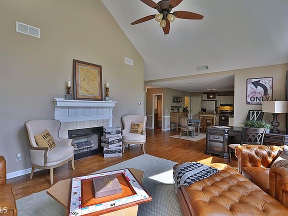 5th image of 117 E River Bend Dr