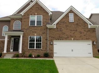 136 Rowanberry Dr, Nicholasville, KY 40356