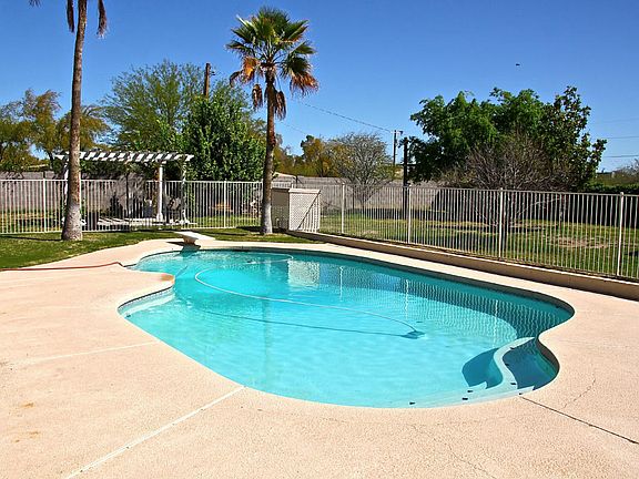 3rd image of 3610 E Tierra Buena Ln