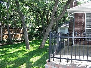 2nd image of 1129 Charleston Ct