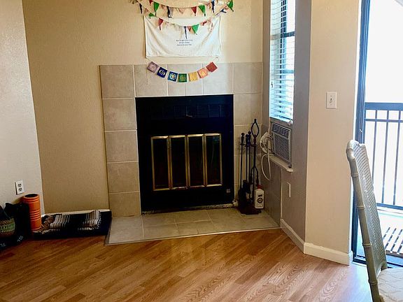 Fireplace/Living Area