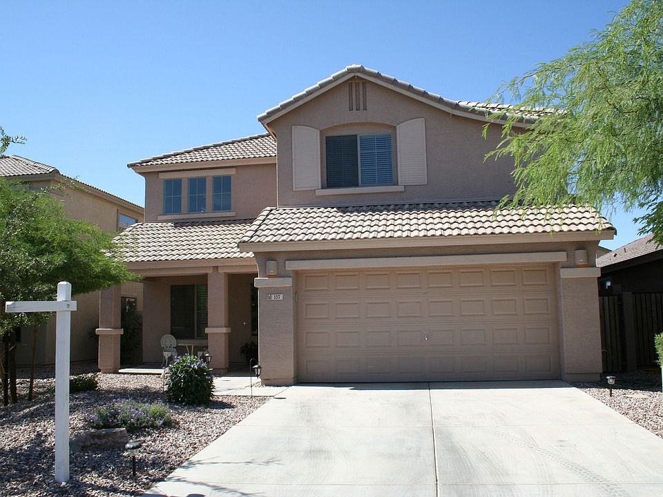 5 bed / 3 bath beauty!