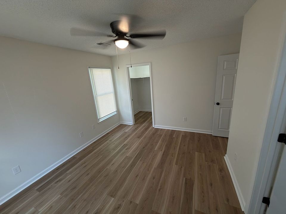 1st image of 129 Misty Oak Rd