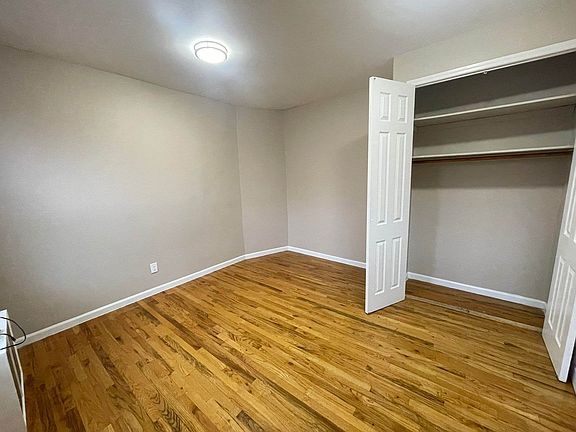 5th image of 121 Jefferson Ave APT 13