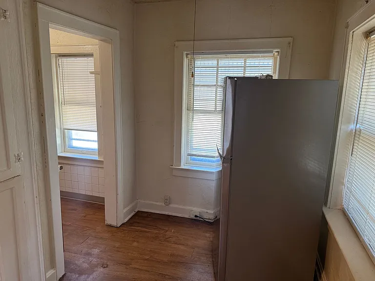 316 N Noyes Blvd — Photo 10