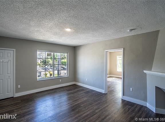 4th image of 610 16th St APT 3