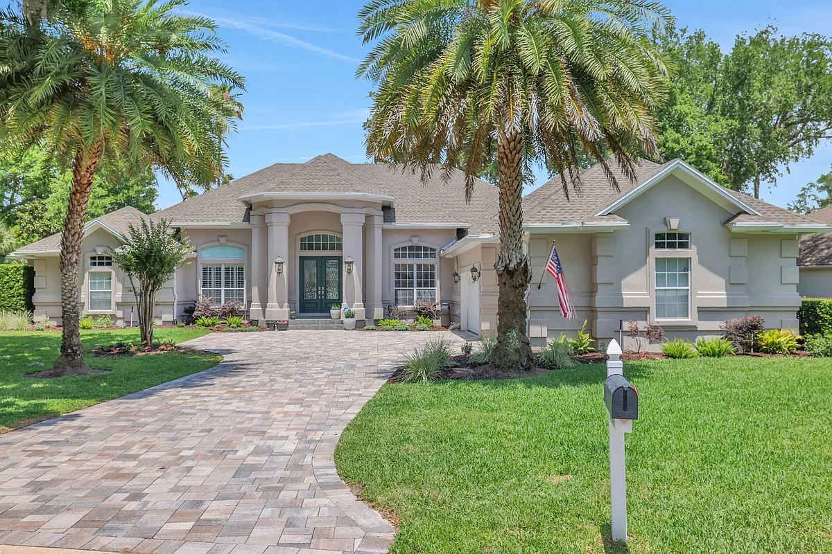 Building Photo - 13649 Marsh Harbor Dr N