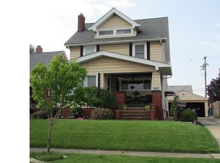 6902 Farnsworth Dr, Parma, OH 44129