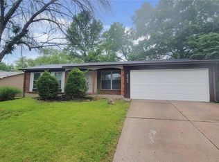 6543 Coventry Dr, Florissant, MO 63033