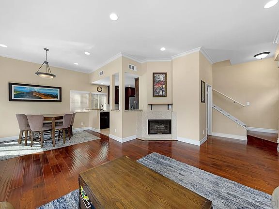 2nd image of 9290 Towne Centre Dr Unit 88