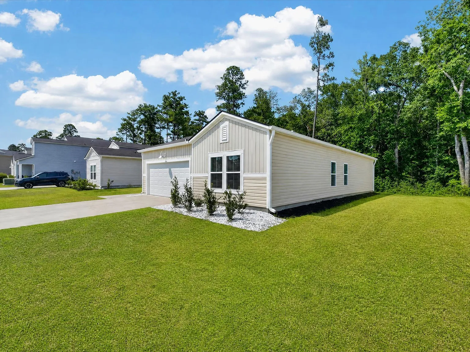 4 bed, 1779 sqft, $2,300 — Photo 3