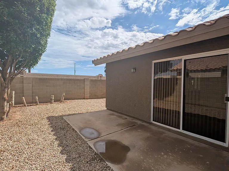143 S Willow Creek St — Photo 30