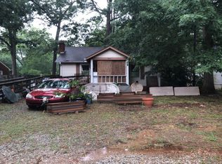 2111 Merritt Dr, Greensboro, NC 27407
