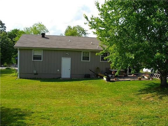 3rd image of 1320 Shady Lawn Dr