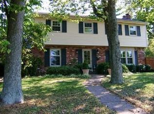 3400 Lansdowne Dr, Lexington, KY 40517