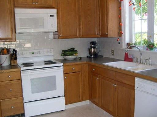 Updated kitchen with many extras!