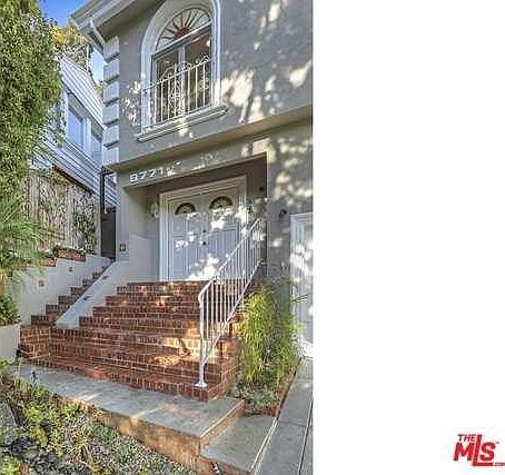 3rd image of 8771 Lookout Mountain Ave