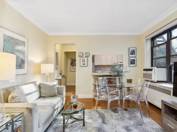 349 East 49th Street image 1 of 4