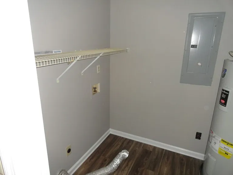 5513 Brown St — Photo 9