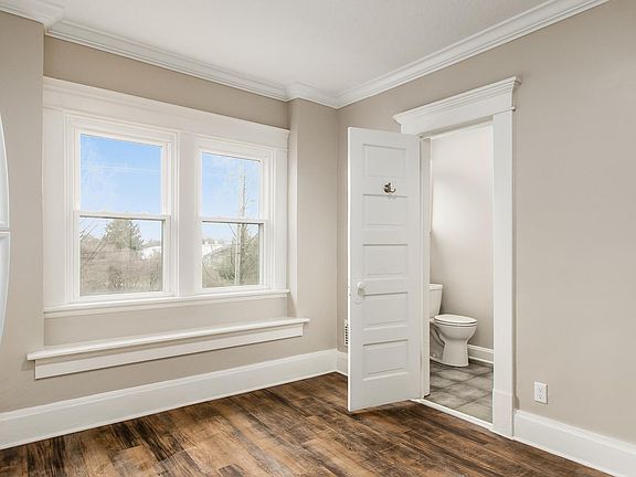 3rd image of 1623 Franklin Park S #3