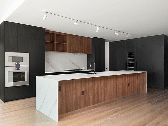 3rd image of 1006 Baylor St #202