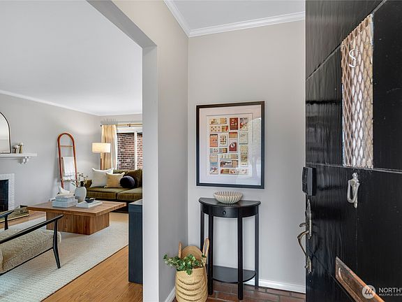 4th image of 12021 1st Avenue NW