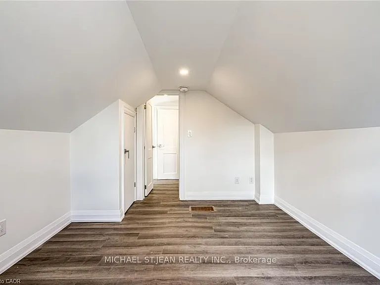 395 Paling Ave — Photo 24