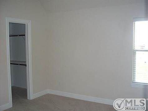5th image of 1001 Magnolia Blvd
