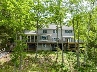 564 Side Rd, Boothbay, ME 04537