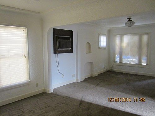 3rd image of 423 N Niagara St
