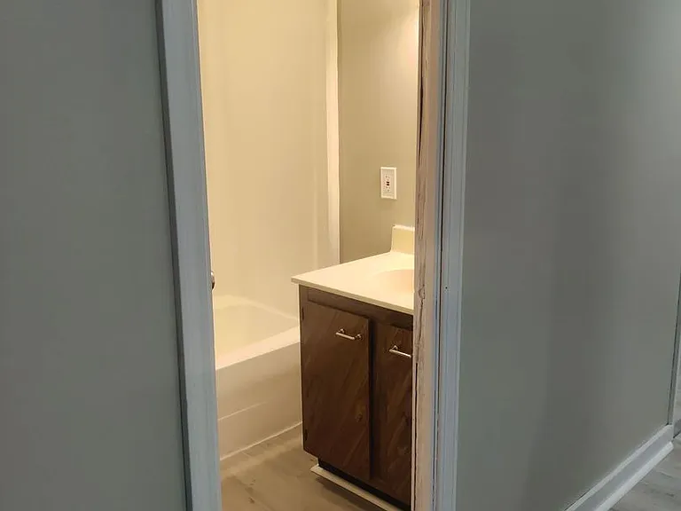 613 S Grace Ave — Photo 7