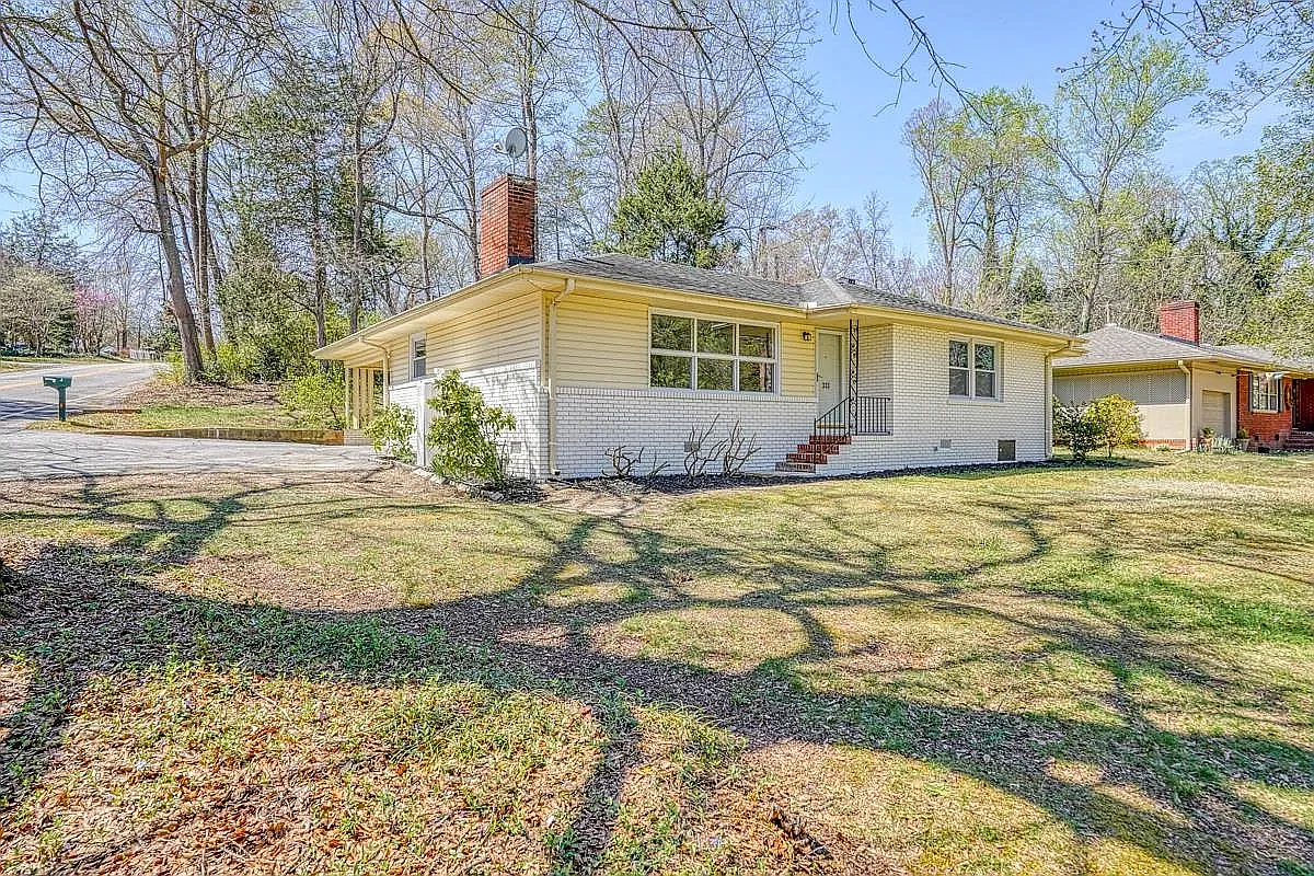 3 bed, 1492 sqft, $1,800 — Photo 3