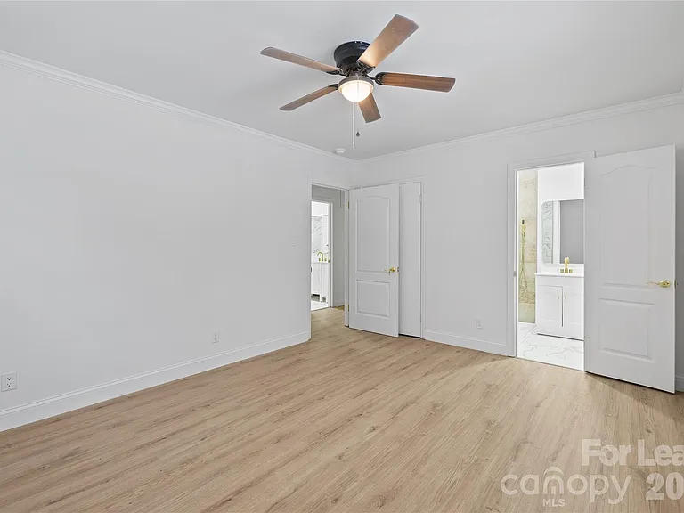 631 Townsend Ave — Photo 18