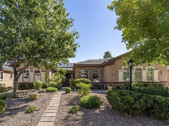 3rd image of 8102 Villa Del Cielo St