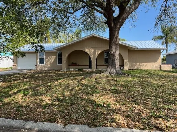 6204 38th Ave W, Bradenton, FL 34209