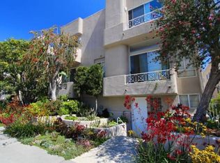 4434 Moorpark Way #105, Toluca Lake, CA 91602