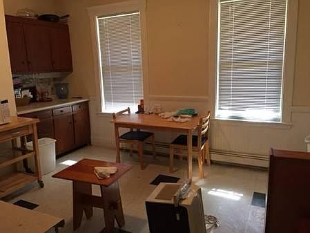 2nd image of 124 Spring St