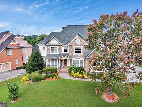 3rd image of 2552 Stone Manor Dr