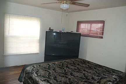 2nd image of 15225 Nelson Ave