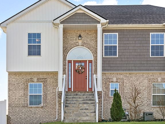 2nd image of 799 Jodine Ann Dr