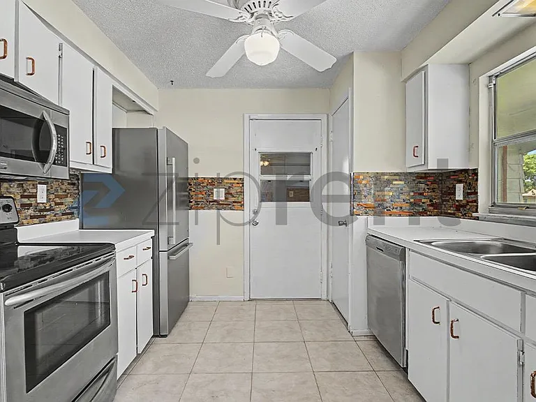 9356 Chase St — Photo 8