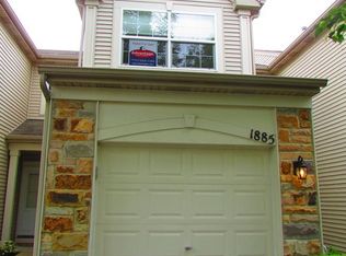 1885 Stoneheather Ave, Aurora, IL 60503