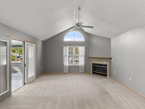 5th image of 5595 Villa Gates Dr #5