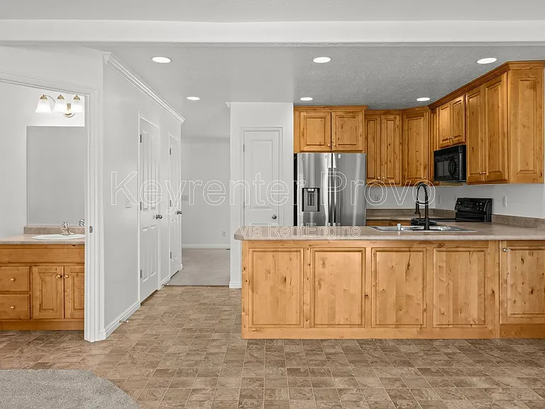 1901 W 1020 N — Photo 12