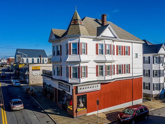 2nd image of 1670-1672 Acushnet Ave