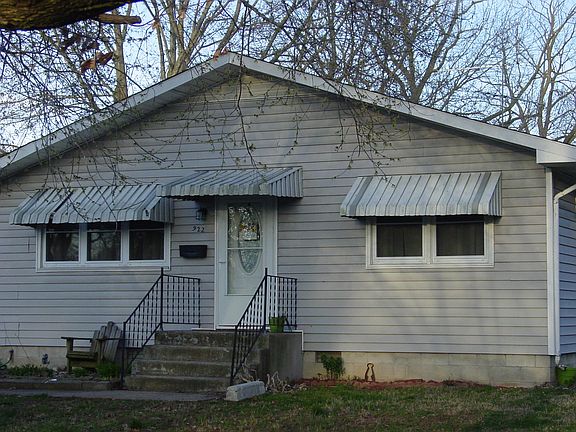 3rd image of 922 S Oak Ave