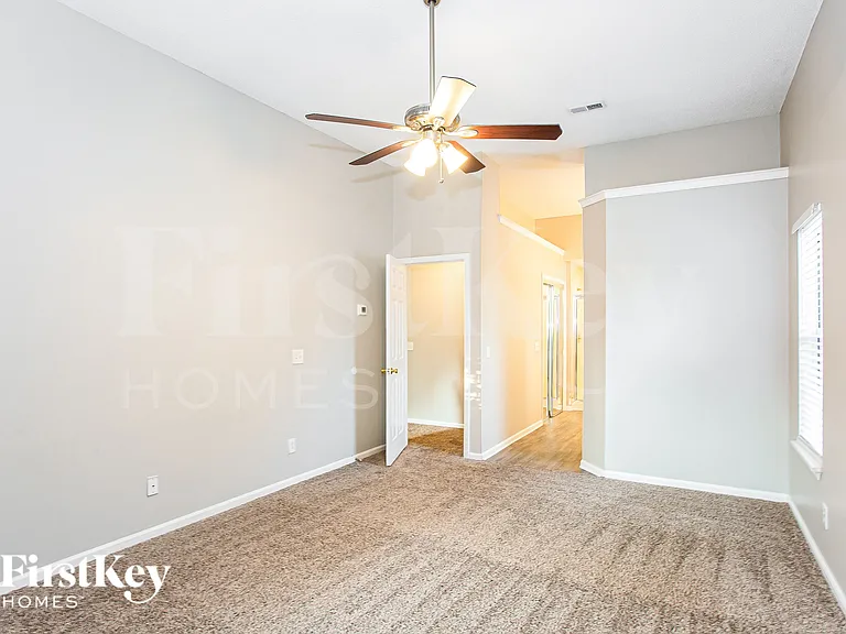 7031 Reedy Creek Rd — Photo 11