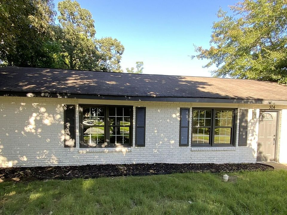 1st image of 304 Tyree Dr