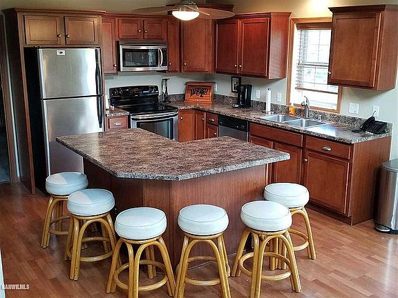 Kitchen Island for snacks