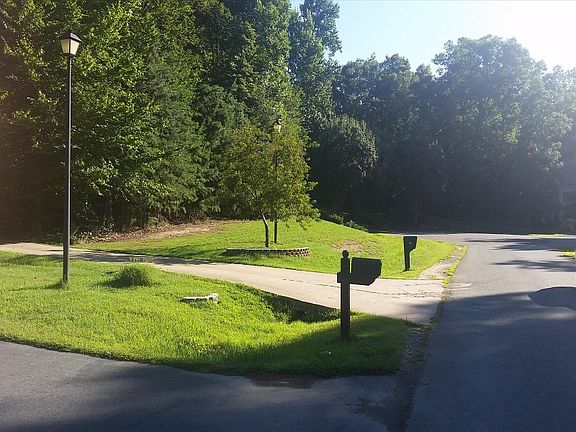 4th image of 9010 Judiciary Dr